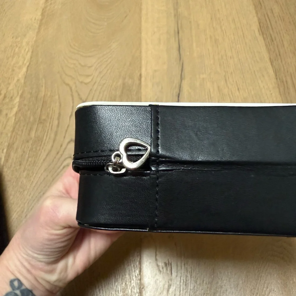 Vintage Brighton Christmas jewelry case with ‘Dear Santa, I’ve been good(ish)’ - Picture 7 of 11